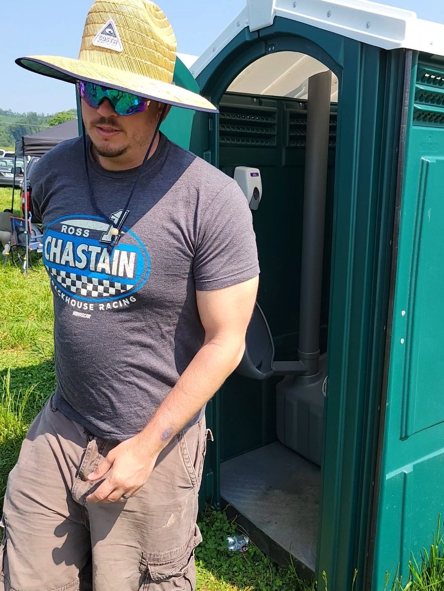 BottomSplit's tweet image. 