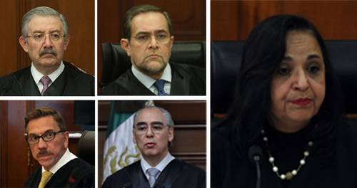 AntiTelevisaMx's tweet photo. Costo de los Ministros de la @SCJN:

- Sueldo 2,4 mdp anual
- Transporte y gasolina 20,7 mdp
- Uniformes, telefonía e internet 9,1 mdp
- Comida 2,1 mdp

Y todo para proteger criminales. En lugar de hacer un #ParoNacional se deberían largar.

YO sí apoyo la reforma judicial ¿Y TÚ? https://t.co/vviiHs23zl