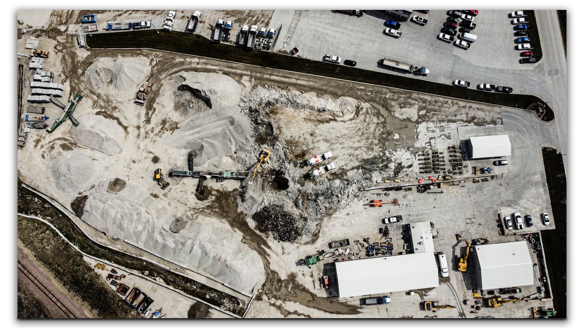402Digital's tweet photo. A pretty cool aerial drone photo we got of the Crushin'-It Inc. Gretna location! https://t.co/F5nfsO2zR4