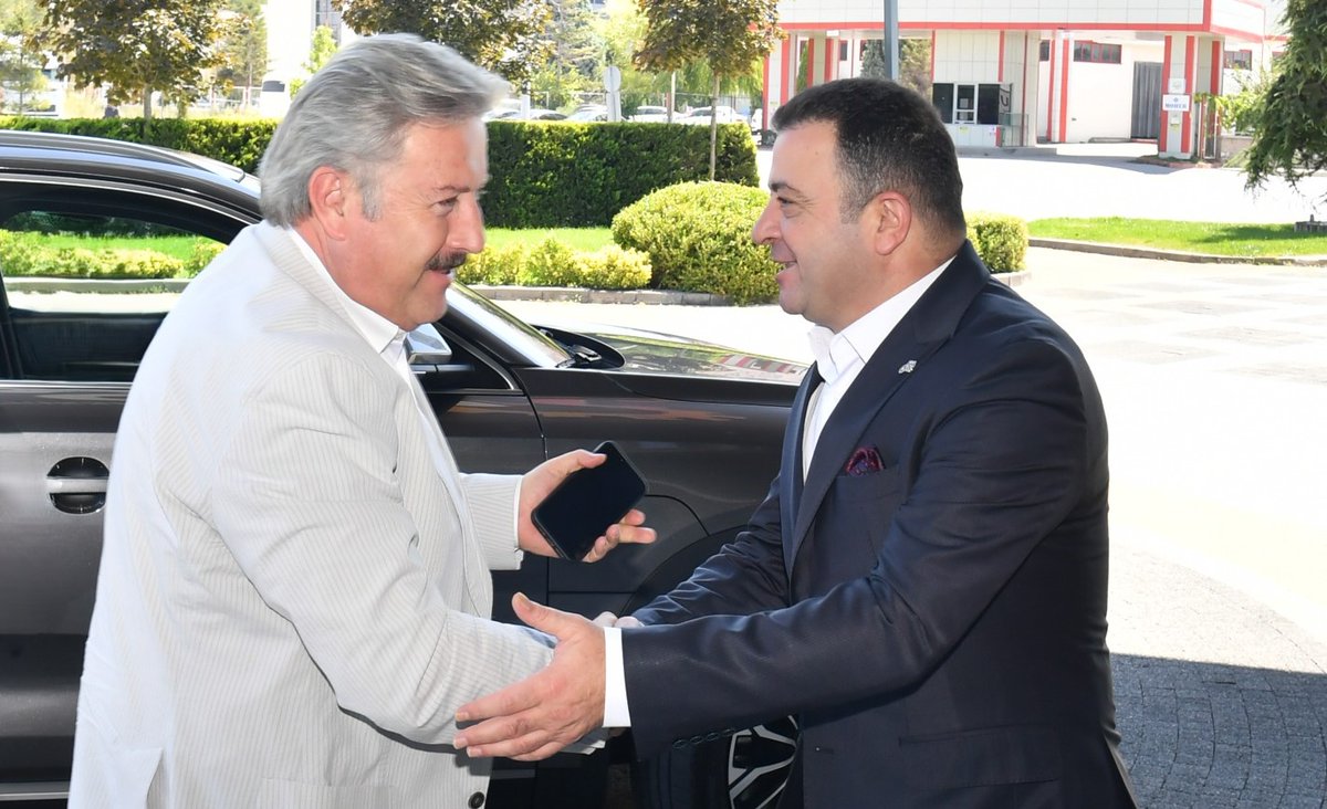 DrPalancioglu's tweet photo. Kayseri OSB Başkanımız Sayın Mehmet Yalçın ve kıymetli yönetimi, Erciyes Üniversitesi Rektörümüz Sayın Prof. Dr. Fatih Altun, Kayseri Üniversitesi Rektörümüz Sayın Prof. Dr. Kurtuluş Karamustafa ile bir araya gelerek istişare toplantısı gerçekleştirdik.

Toplantımızın sanayi şehri #Kayseri'mize hayırlı olmasını temenni ediyorum.