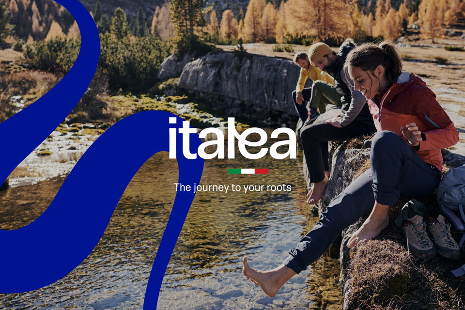 ItalyinUS's tweet photo. Do you want to know more about your Italian roots? The #Italea root tourism project by @ItalyMFA_int @ItalyMFA @MiC_Italia will make your experience in Italy unique! 🇮🇹🌳 https://t.co/TBdbdfRcYf https://t.co/thM1I5Iuk0