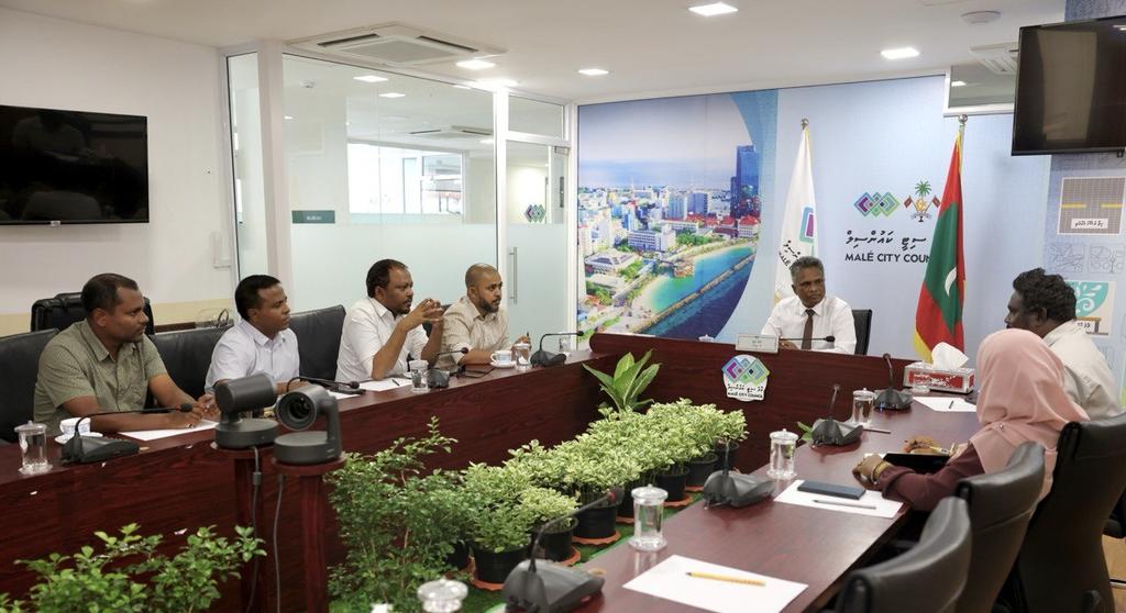 Meeting with the <a href="/MTASecretariat/">Maldives Trade Association</a>, upon their request, to discuss business-related issues in the Malé area.