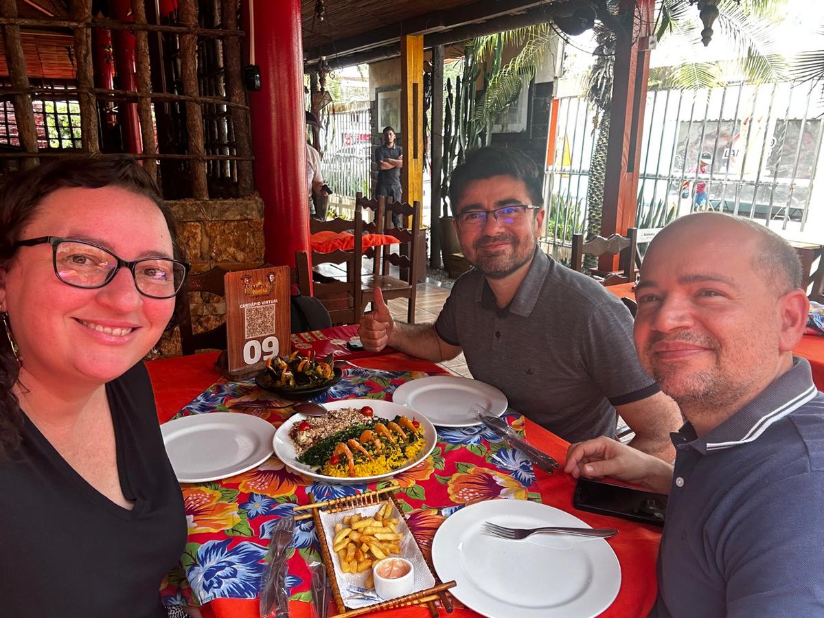 _MarcosSousa_'s tweet photo. Na semana passada, ministrei um curso de bioinformática no Campus de Bragança da UFPA. A experiência foi enriquecedora e marcada por troca de experiências, e é claro q eu não podia deixar de experimentar as iguarias locais. Agradeço aos docentes Juliana e Péricles pela parceria. https://t.co/lynU5eL7mS