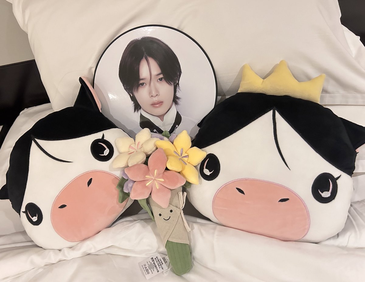 changsheng24's tweet photo. baby cow🥺 https://t.co/6E4BFDAhF4