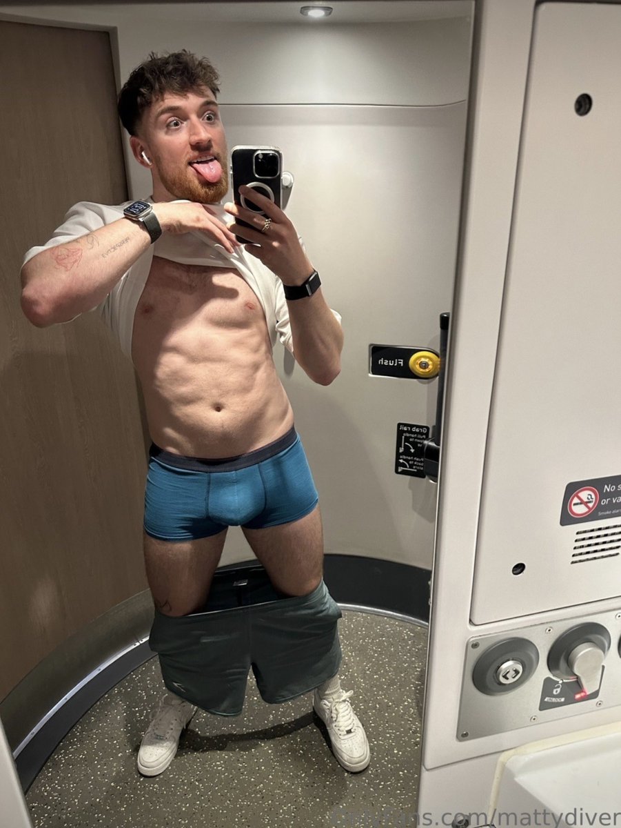 TezzaBelle88's tweet photo. Hope your all having a wonderful Monday 

#MattyLee #MattyMonday https://t.co/2b8RTrcXAA