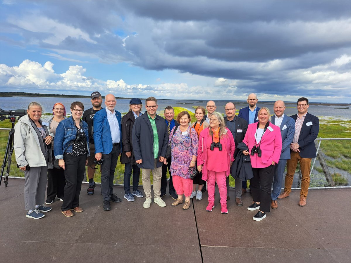 Joint <a href="/ppl/">ppl.hu</a> meeting with <a href="/norrbotten/">Region Norrbotten</a>  politicians and civilservants. The big issues to be discussed transport, including transport, energy and labour. Starting daily services between <a href="/oulu/">Oulu</a> and Haaparanda. Lobbying cohesion policy, give support to NSPA. <a href="/YlitalonJussi/">Jussi Ylitalo</a> <a href="/JussiRamet/">Jussi Rämet</a>