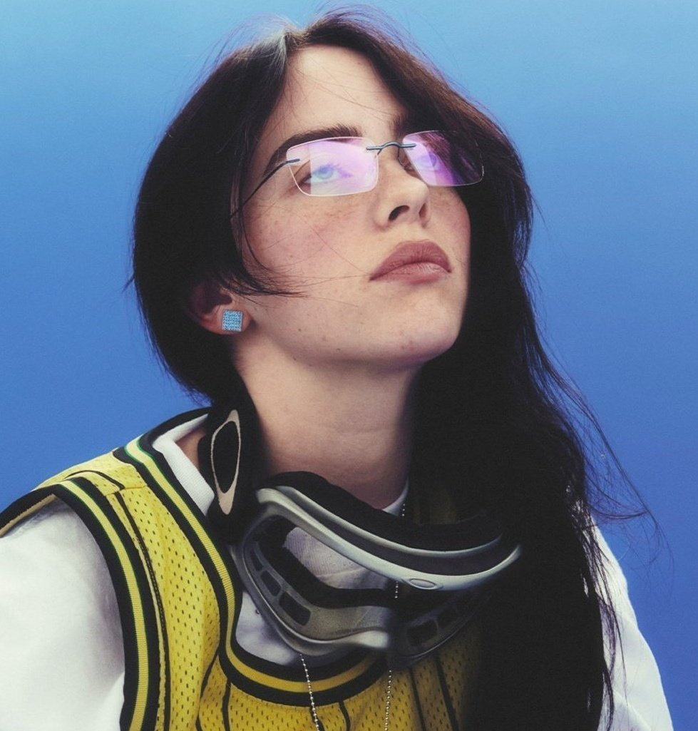 eilishdata's tweet photo. Billie Eilish becomes the #1 artist with most monthly listeners on Spotify for the first time ever, surpassing The Weeknd. https://t.co/I9Rdbo9ViD