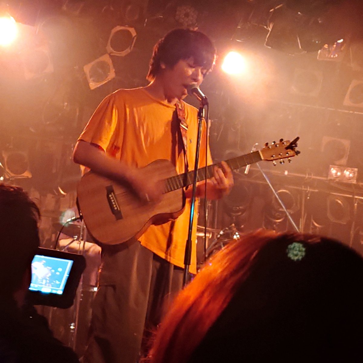 teeecup620's tweet photo. Beckが憑依したような(褒めすぎw)吉田のローファイブルースなソロ弾き語りから始まったトリプルファイヤー、EXTRAのゲスト全員参加の編成で過去イチかっこ良かった。相席屋はTalking Headsだよねとか思ってたらPLASTICMAIとのラップの練習でTom Tom ClubやるわアンコールはBo Gumbosだわで最高だった！ https://t.co/0LUFoDnNzn