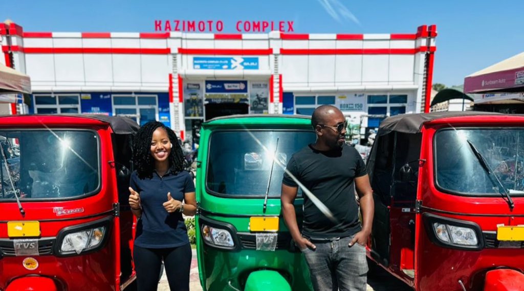 GGK✨ (@glorykazimoto) on Twitter photo Jamaniii eehh Bidhaa zetu zinakupa glow flanii hivii kama ya Mr Comfort Hapa. Ndani ya <a href="/KazimotoComplex/">Kazimoto_complex</a>, Dodoma utapata bidhaa bora na Imara bila kusahau Huduma Nzuri itakayokufanya ujisikie nyumbani. Karibuni Sanaaa kwa mahitaji ya Pikipiki, Bajaj na Guta aina zote🔥🎉 Jamaniii eehh Bidhaa zetu zinakupa glow flanii hivii kama ya Mr Comfort Hapa. Ndani ya <a href="/KazimotoComplex/">Kazimoto_complex</a>, Dodoma utapata bidhaa bora na Imara bila kusahau Huduma Nzuri itakayokufanya ujisikie nyumbani. Karibuni Sanaaa kwa mahitaji ya Pikipiki, Bajaj na Guta aina zote🔥🎉