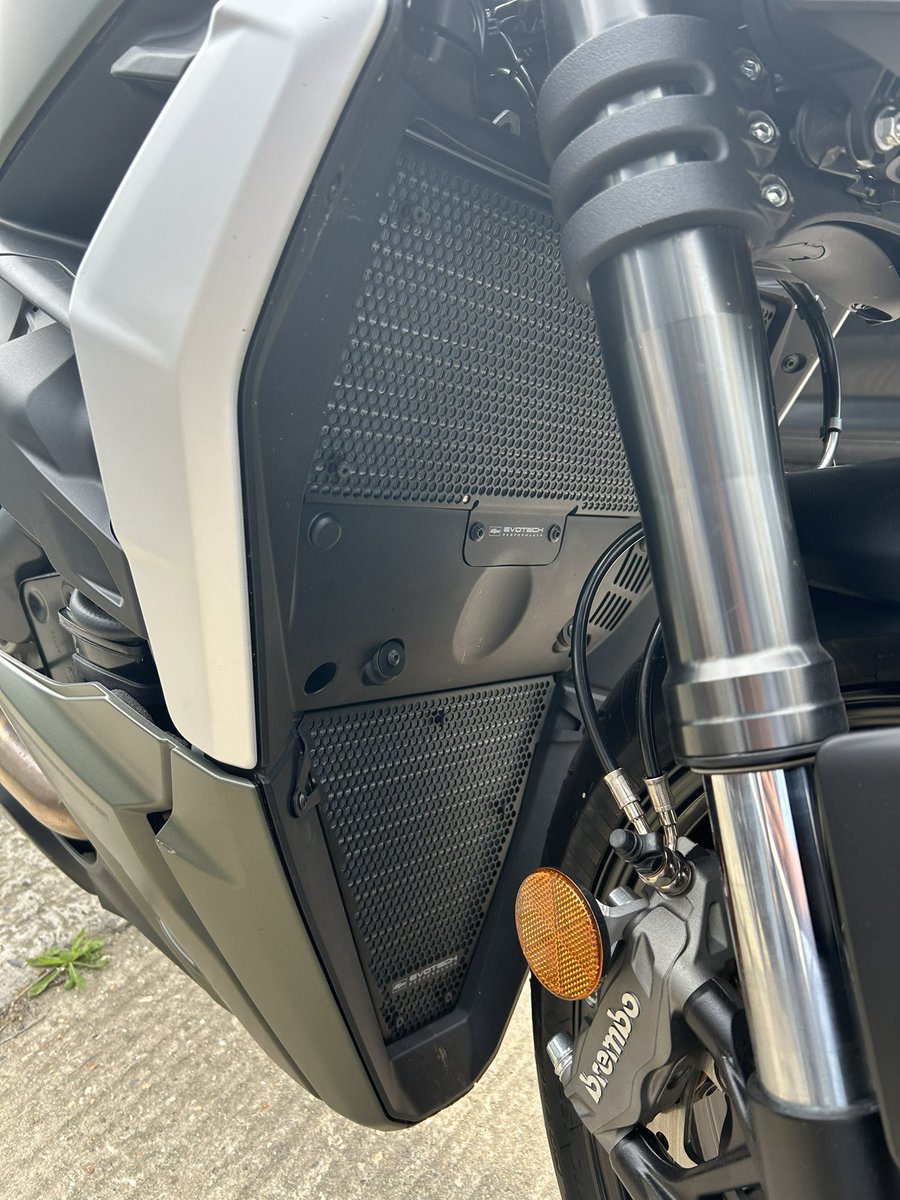 Steve Smith (@spence4less) on Twitter photo <a href="/EvotechRaceTeam/">Evotech Performance</a> once again nailed it, the V2 is far easier to fit than the V4 Streetfighter ππ <a href="/EvotechRaceTeam/">Evotech Performance</a> once again nailed it, the V2 is far easier to fit than the V4 Streetfighter ππ