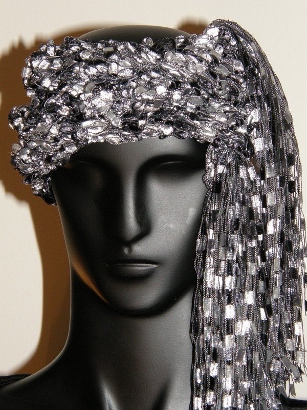 mcleodhandcraft's tweet image. #blackgray #fancyribbon #ribbonscarf 

mcleodhandcraftgifts.etsy.com/listing/568092…