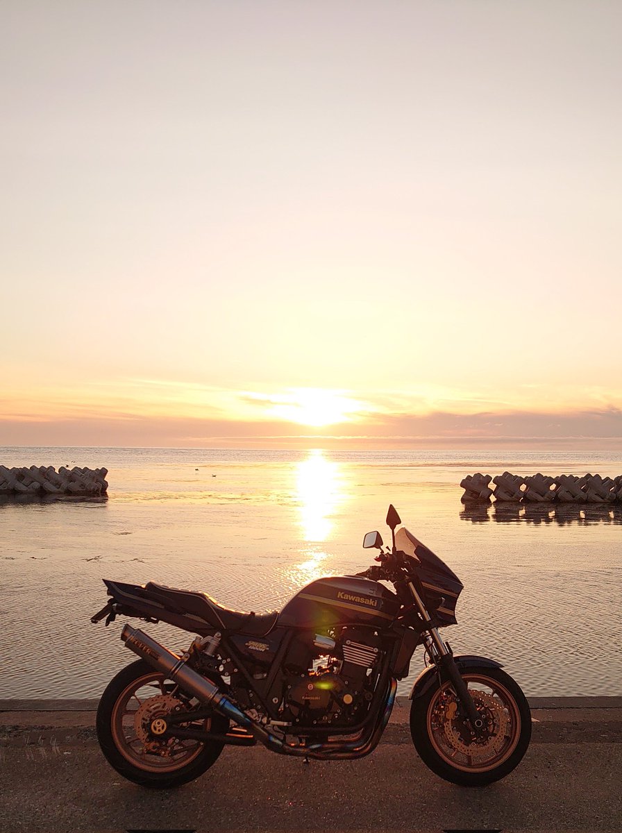Uribo_kuma's tweet photo. 今日はバイクの日だったんな🏍️ https://t.co/r047RZrmnA