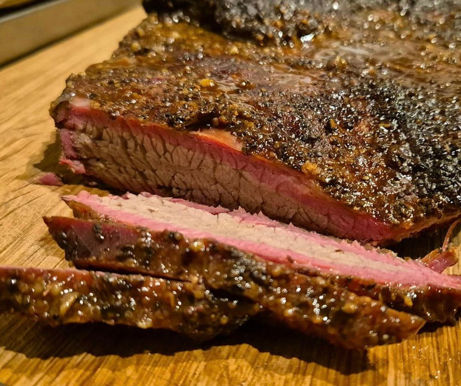 campbellsonline's tweet photo. Smokey Brisket on the BBQ by Neil. Slow-cooked all day with Wholegrain Mustard, Salt and Black Pepper. Absolutely fantastic! 😍
#CookWithTheFinest #GetYourSummerSizzling https://t.co/xNmrlBxH6S