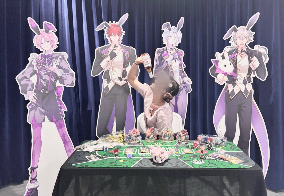 #화려하게_터져나온_8월의_JACKPOT

크비오빠들과 함께할수있어서 즐거웠다…
예쁜카페에서 신나게 크룰렛하며 놀았습니다요🥃🥃🎰
이런 기회를 주신 주최진 스탭분들에게 무한의 감사를😌 
수고많으셨습니다😻😻