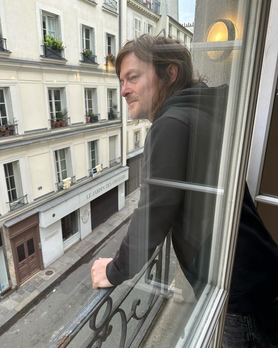 archive reedus tweet media