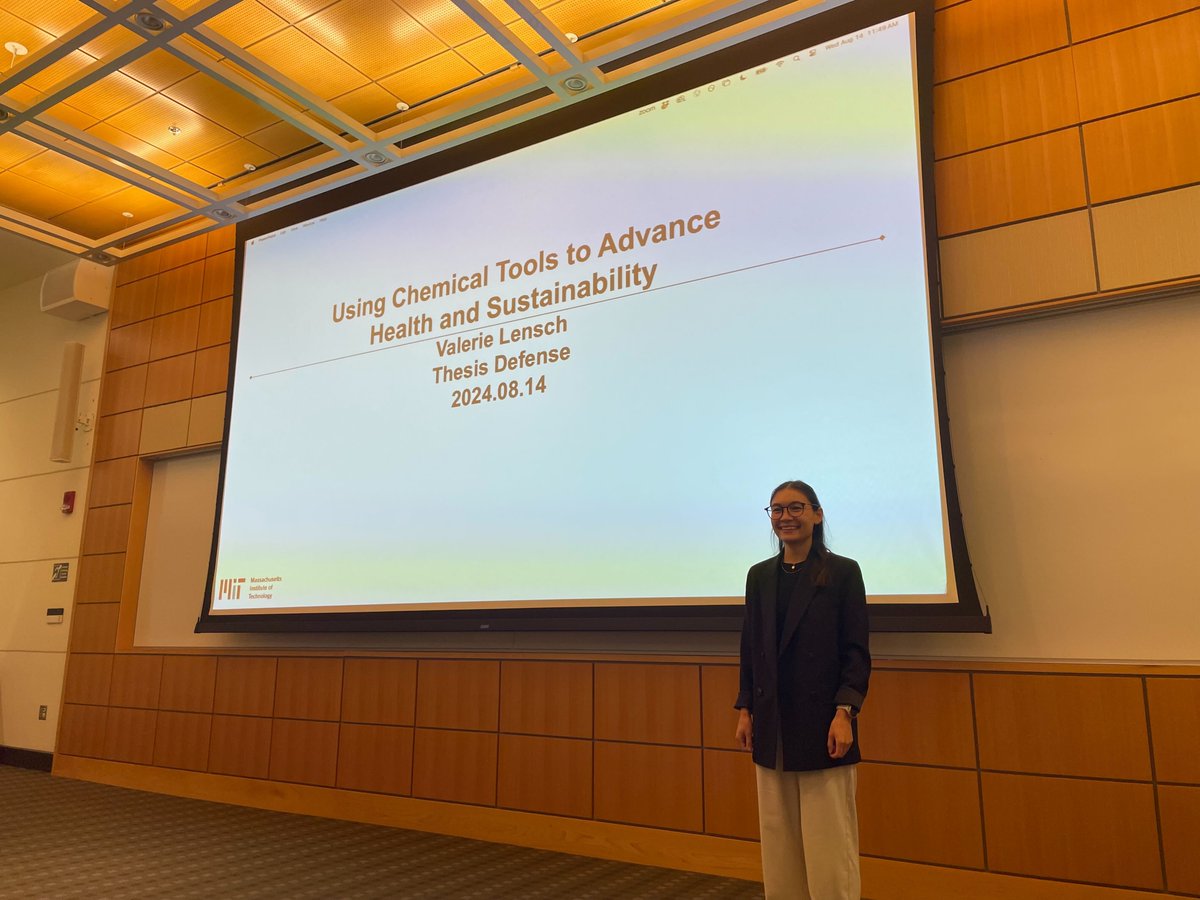 Kiessling Group (@kiesslinggroup) on Twitter photo Introducing our newly minted PhD, Dr. Valerie Lensch!🎉 Valerie gave an awesome talk that demonstrated the wide scope of science she has been able to achieve in both our group and <a href="/johnsonchem/">The Jeremiah Johnson Group</a>--she engineered multivalent molecules to combat both cancer and plastic waste! Introducing our newly minted PhD, Dr. Valerie Lensch!🎉 Valerie gave an awesome talk that demonstrated the wide scope of science she has been able to achieve in both our group and <a href="/johnsonchem/">The Jeremiah Johnson Group</a>--she engineered multivalent molecules to combat both cancer and plastic waste!
