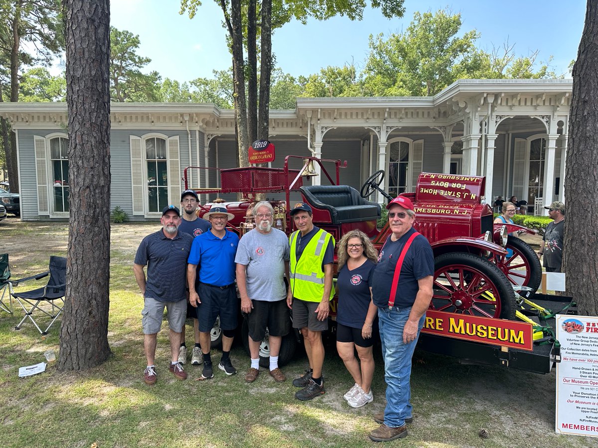 AssociatesState's tweet photo. SSA and our clients, NJ Firefighters Museum, Fallen Firefighters Memorial, and @Colpipe, were proud to join Senator John Burzichelli in supporting the Glasstown Antique Fire Brigade Muster. #Community #Support https://t.co/7c0NKPMZks