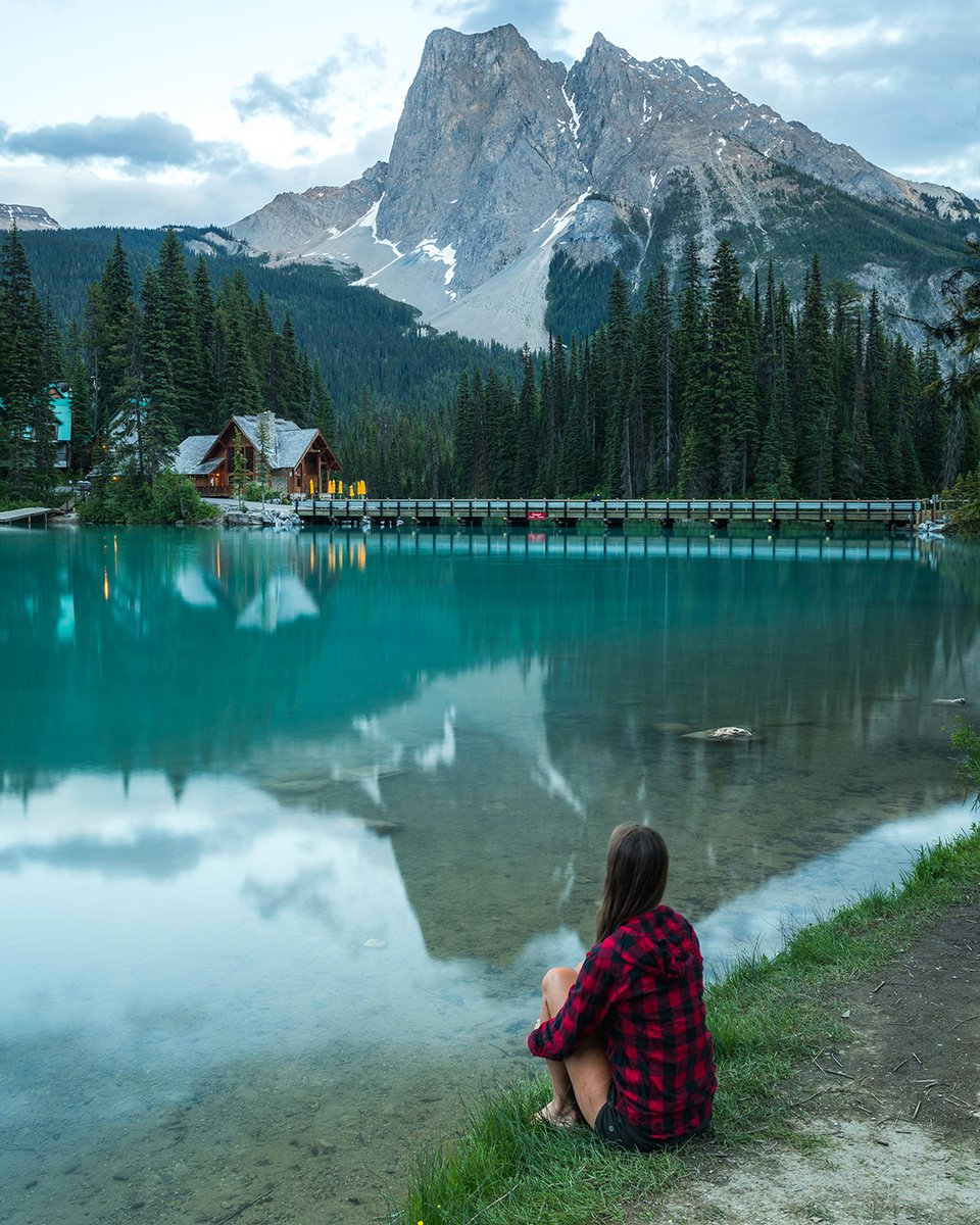 Emerald Lake Lodge tweet media