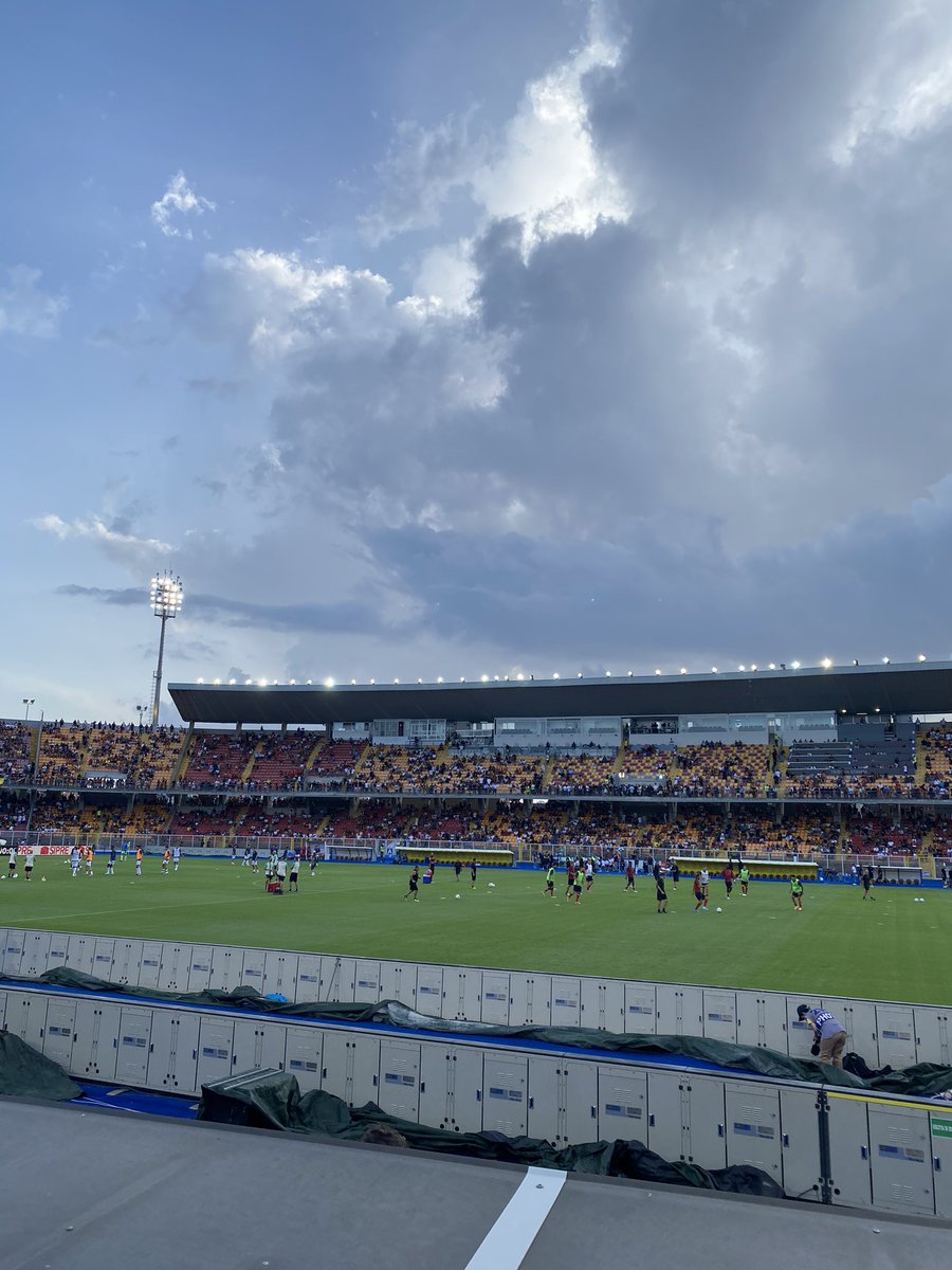 robkojo's tweet image. Lecce-Atalanta.