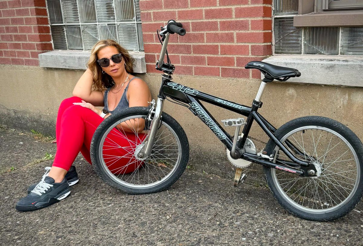South S1de Hype (@souths1dehype) on Twitter photo Life is like riding a bicycle, to stay balanced, you have to keep moving 🚲
Happy Monday Fam!
#souths1dehype #kotd #BMX #quoteoftheday #snkrsliveheatingup <a href="/iamspecialized/">Specialized Bicycles</a> #MondayVibes Life is like riding a bicycle, to stay balanced, you have to keep moving 🚲
Happy Monday Fam!
#souths1dehype #kotd #BMX #quoteoftheday #snkrsliveheatingup <a href="/iamspecialized/">Specialized Bicycles</a> #MondayVibes