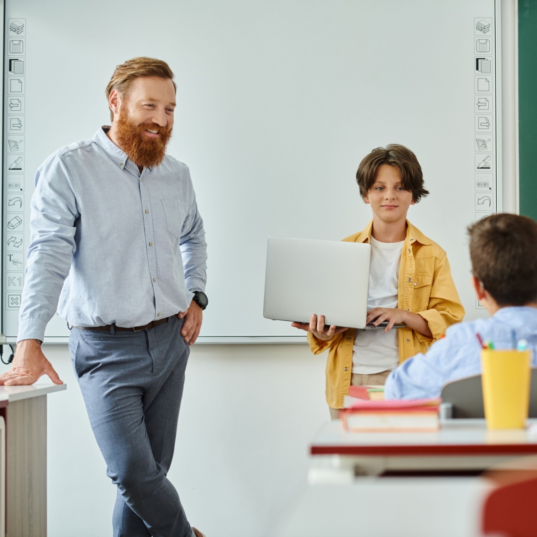 Stephen Carter reminds us of the importance of shared language in creating a school culture.

intrepidednews.com/using-language…