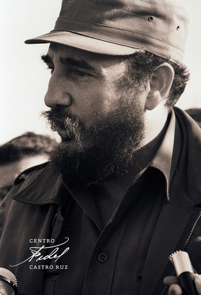 centrofidel's tweet photo. #Fidel:"Estamos muy conscientes de que nos encontramos enfrascados en la tarea de crear un mundo nuevo, que muchas cosas y más cosas podrán hacerse y mejor hechas, tenemos esa convicción, tenemos esa esperanza". #FidelVive https://t.co/pgjnvHT8zh