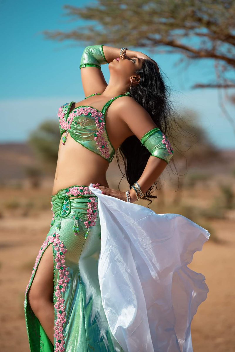 hasinabelydance's tweet photo. Join London Belly Dance classes with https://t.co/JwmvADmdNt
#bellydance #bellydancer #bellydancing #london #bellydancingclasses #bellydanceclasses #bellydanceclass #bellydancingclass #londonbellydancer #bellydanceclassnearme #bellydanceclassesnearme #privatebellydancetuition https://t.co/PYufqqGl1K
