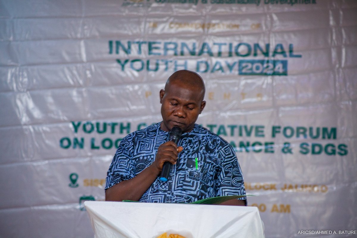 AfRICOSUD's tweet photo. The Commissioner of Youths & Sports, giving the keynote address at the Youth Forum on Local Governance & SDGs held on Saturday.
Represented by the Acting Secretary in the Ministry for Youths and Sports, Mr Joshua Luka.
#YouthInGovernance
#InternationalYouthDay
#GetInvoved https://t.co/R1D10Goplb