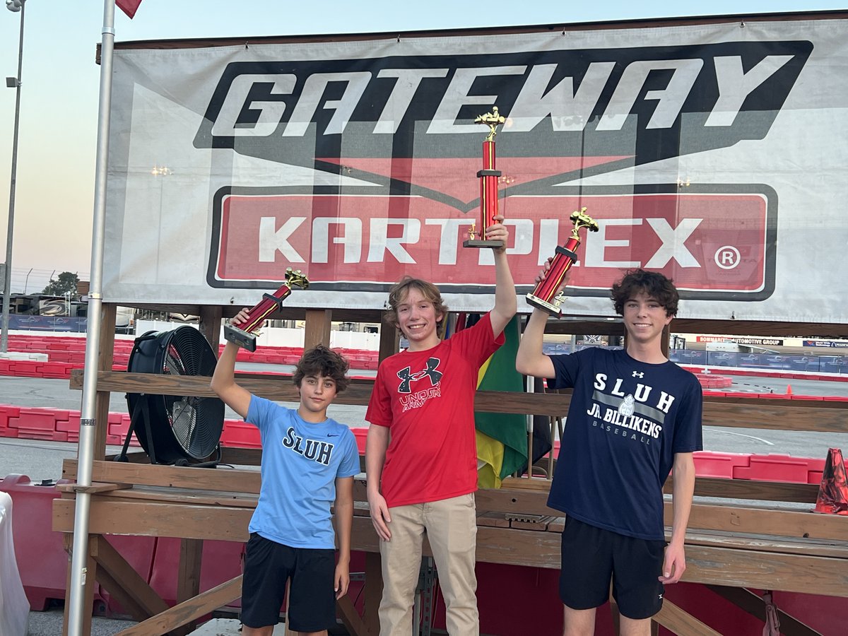 sluhjrbills's tweet image. It was a fast weekend for these Jr. Bills who finished in the top 3 positions in the Jr. 500 at World Wide Technology Raceway! Congrats to (from L) Lucas Garcia ‘28 (2nd), Marly Lindenbusch ‘28 (1st) and Aidan Giljum ‘26 (3rd). #SLUHLife #SLUHSTEM