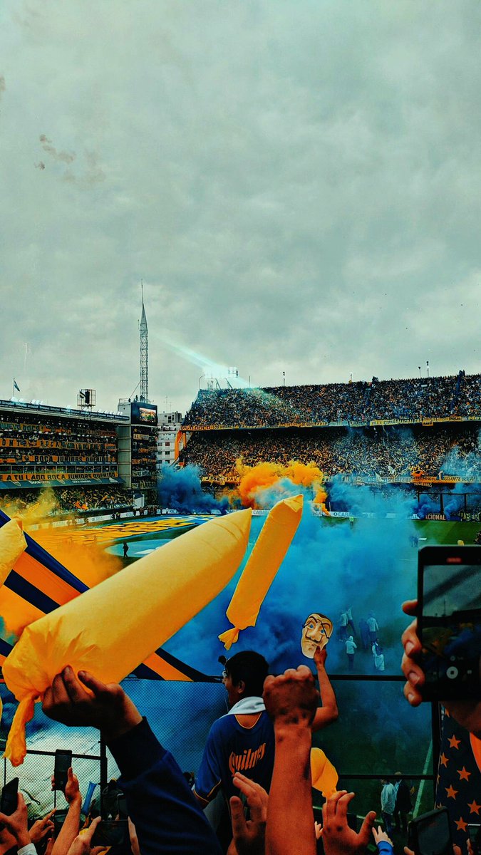 Demasiado amor para una sola vida.