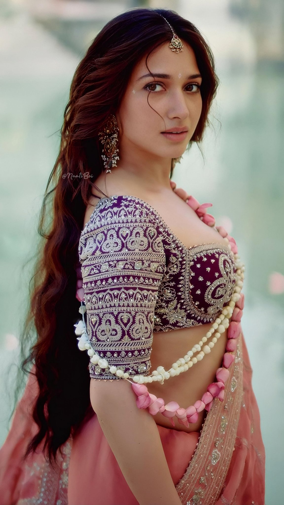 GVWdSAea8AA_oMt?format=jpg&name=large