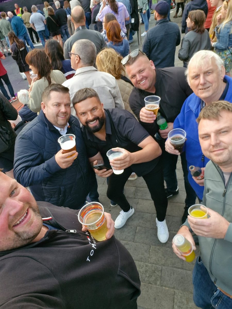 Kennypgolf's tweet photo. Water boys concert last night in Belfast was brilliant. Whole of the moon 🌒 https://t.co/2KPHvpKY0a