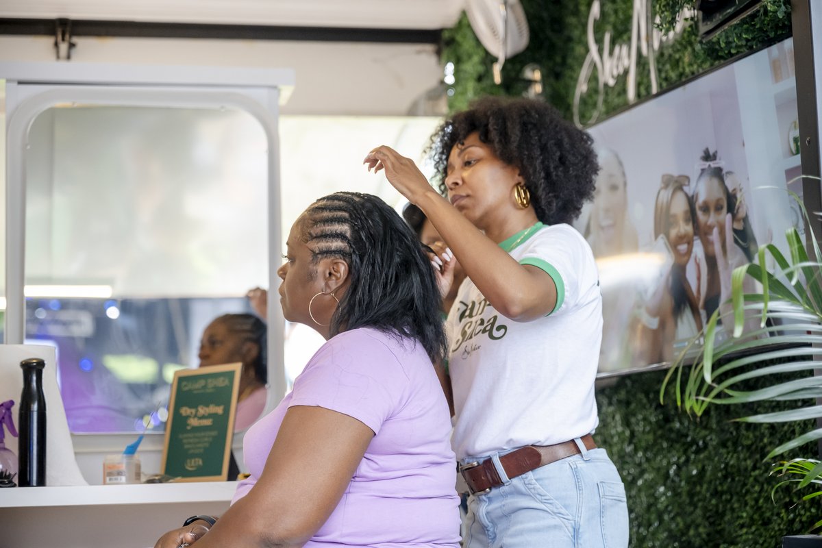 BRICcelebrateBK's tweet image. That’s a wrap on an amazing #CURLFEST2024 at #CelebrateBrooklyn 🌸🌼🏵️ What an epic celebration of hair, beauty, and culture 🤩

📷: @arenotphotos