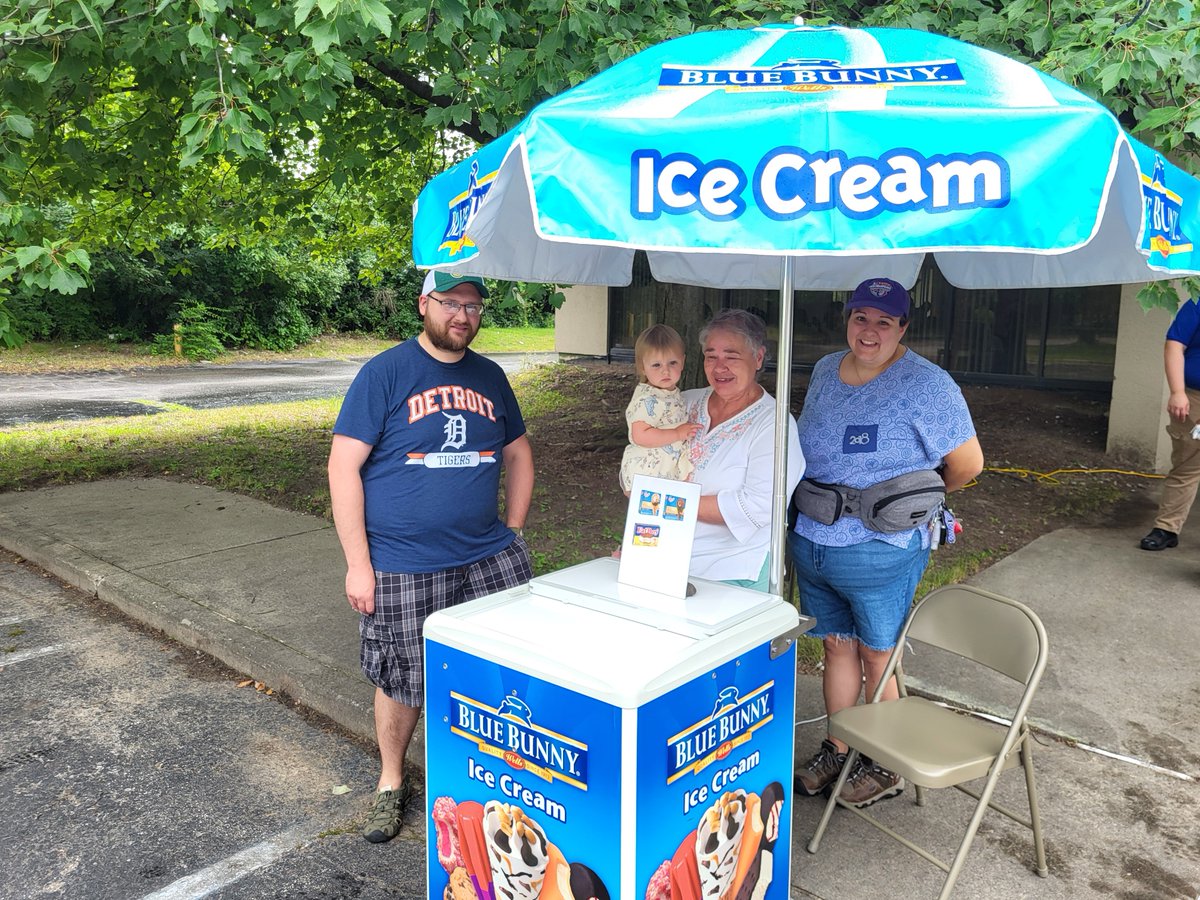 WorldMedRelief's tweet photo. Thank you to all who came out to the Volunteer Picnic! Special thank you to Chairman Mike Baydoun for providing the food truck. We really appreciate our volunteers! https://t.co/NPN3q8RThR