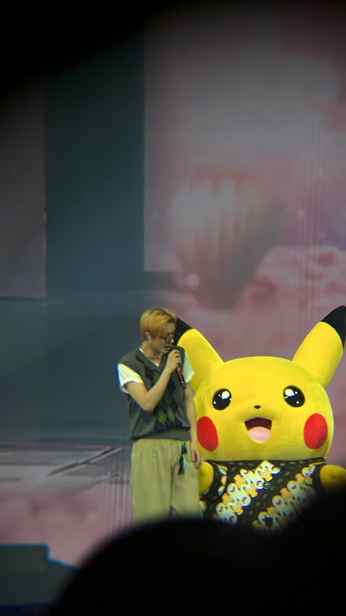 ⋆ sei ! sevEN tweet media