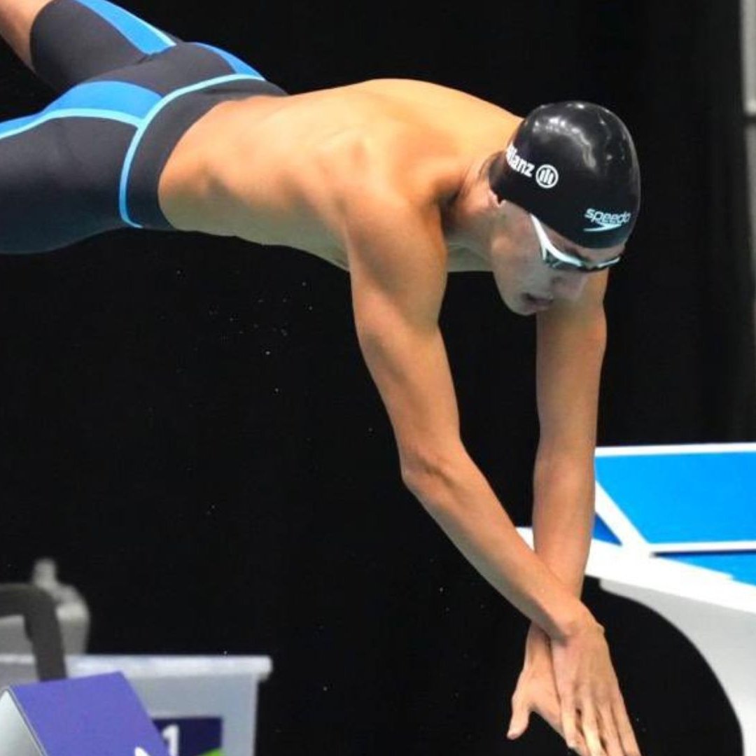 #Paris2024 Àlex Villarejo, brazadas de triunfo entre sombras 🏊‍♂️ Diagnosticado en 2020 con la enfermedad de Stargardt, en apenas 4 años se ha instalado en la élite de la natación. Disputa sus primeros Juegos Paralímpicos 📰 REPORTAJE de <a href="/JesusOrtizDXT/">Jesús Ortiz García</a> ⬇️
paris2024.dxtadaptado.com/alex-villarejo…