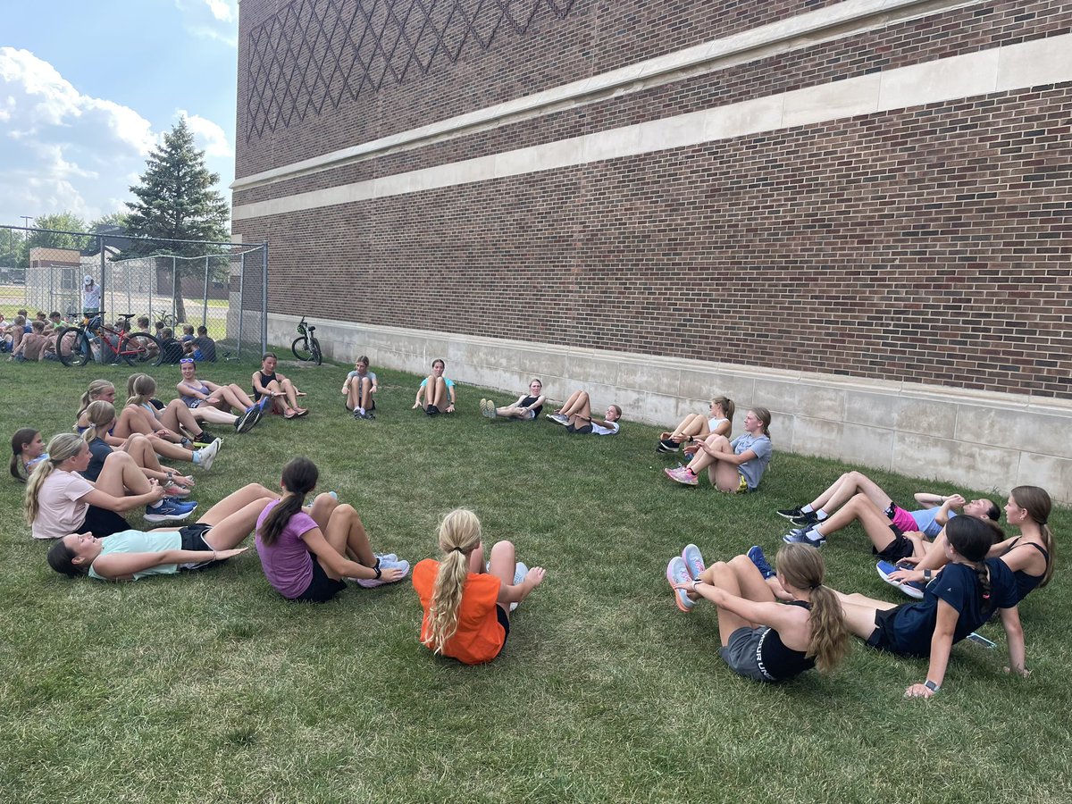 HibbingTrack&CC tweet media