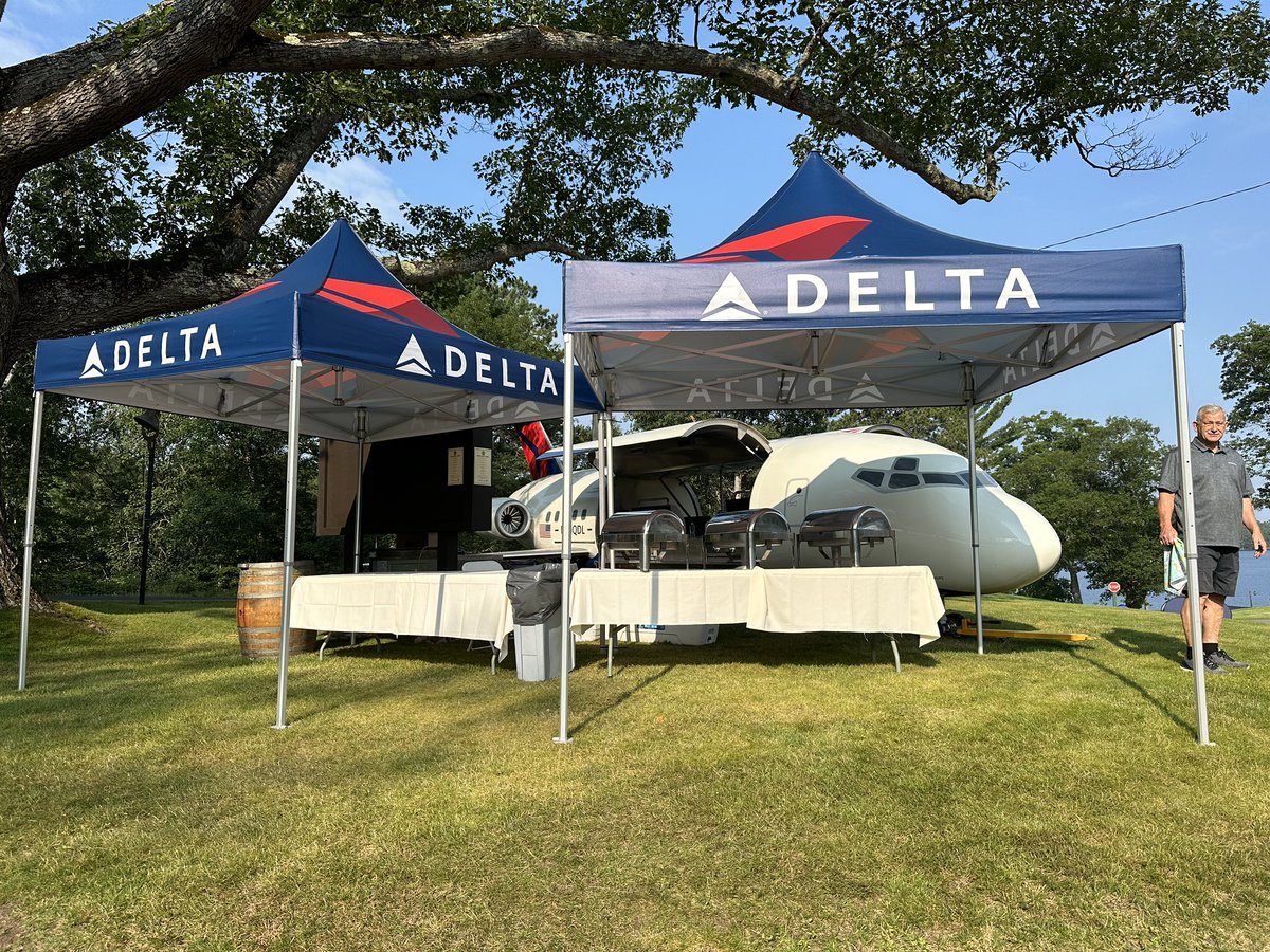 RobHernandezGLF's tweet photo. The @Delta Airlines Grill Jet is here to serve lunch at @WisconsinPGA State Open @MinocquaCC. It does fundraisers &amp; other functions. Delta serves RHI (that’s Rhinelander for those not familiar with the airport code) with daily flights to MSP (Minneapolis). @WSGAGolf @Wisdotgolf https://t.co/4sM5F4cFcH