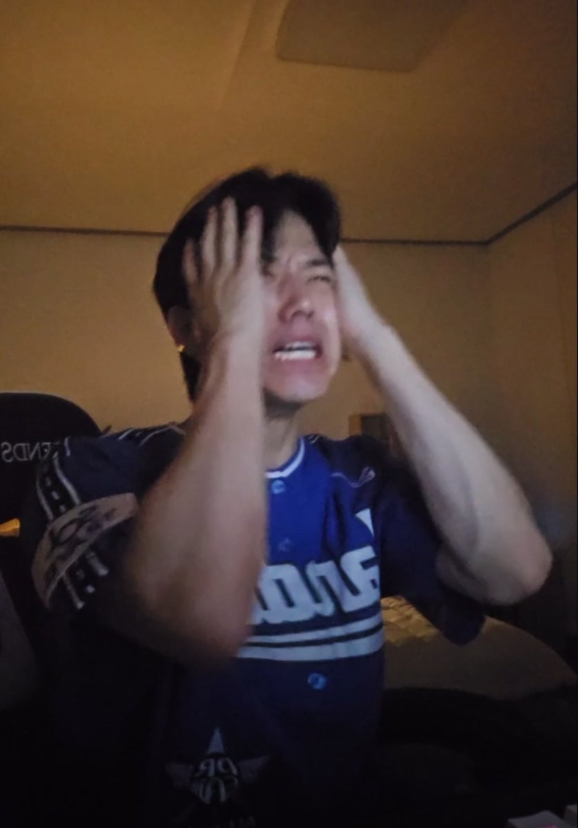 28일에 왼쪽 사진을 올리고 싶네요

티켓팅성공했을때           티켓팅실패했을때