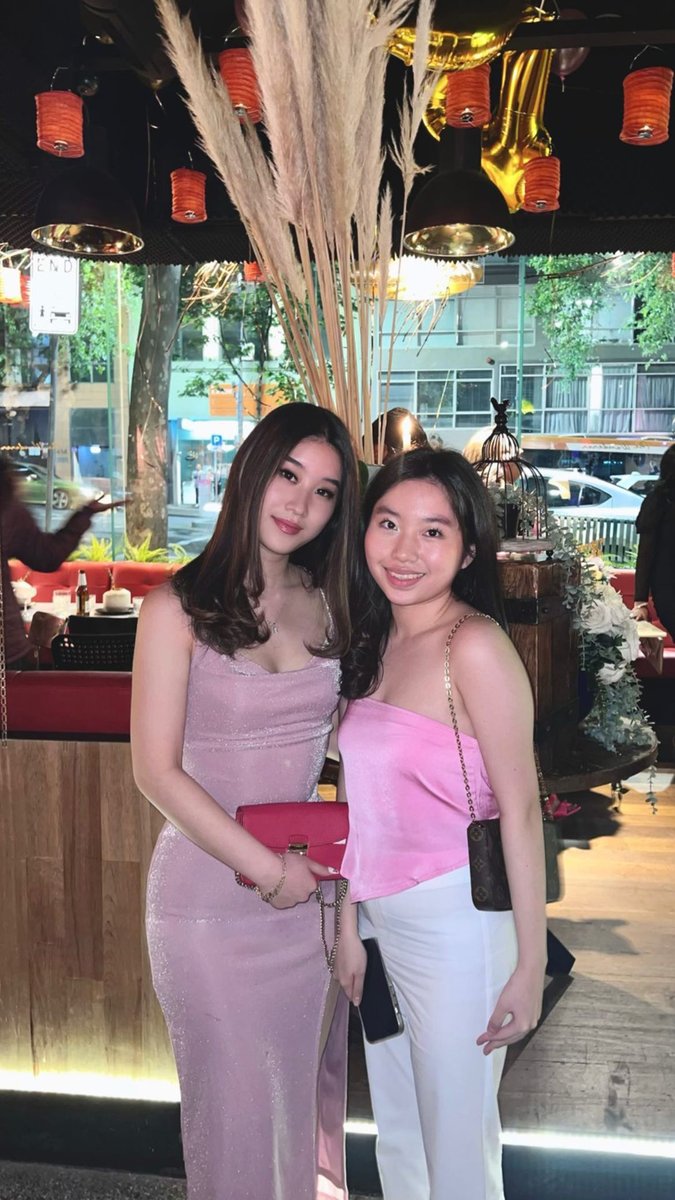 rextyd77's tweet photo. More braless pics #irl #chindo #chindogirl #chineseindonesia #chineseindonesian #bacolanchindo #bacolan #kontenchindo #asupanchindo #asupanhariini #amoy #amoylover #bacolin #hot #sexy #小姐 https://t.co/QduDE28dTt