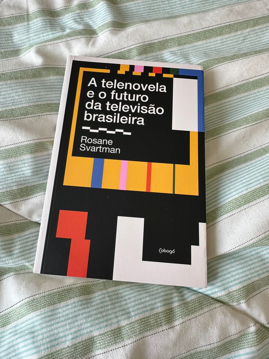 sallvafilmes's tweet image. Nesse bom livro escrito por @rosanesvartman, há uma breve explicação sobre o gênero melodramático, que nasceu na Itália, no século XVII, e referia-se a um drama inteiramente cantado, identificado mais com a ópera.