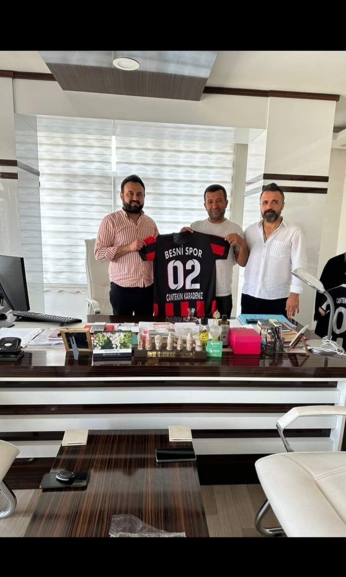 #Besni02Fk destek...
Bu sezon Bölgesel Amatör Lig'e mücadele edecek olan takımımıza maddî destekte bulunan Avukat Cantekin Karadeniz e teşekkür ediyoruz.
<a href="/AvCantekin/">Av. Cantekin Karadeniz</a> 
<a href="/BesniCHPilce/">CHP Besni</a> 
<a href="/hamit_sulu/">Hamit Sulu</a> <a href="/SuluHamit/">Hamit sulu</a> <a href="/hakkankilinc02/">M HAKKAN KILINÇ</a>