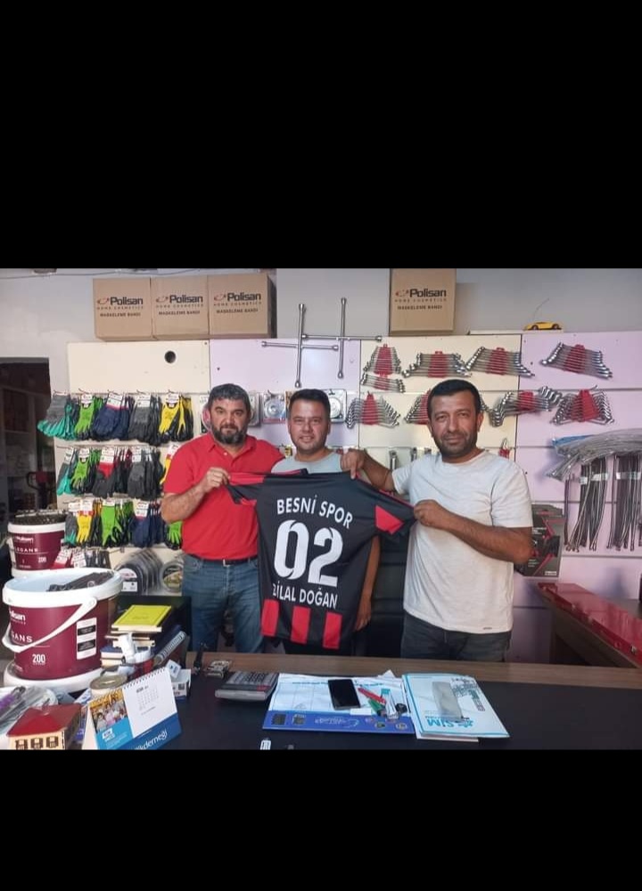 #Besni02FK destek...
Takımımıza destekler gelmeye devam ediyor. 
Kulübümüze maddî destekte bulunan ilçemizin saygın esnaflarından Bilal Doğan'a teşekkür ediyor, hayırlı ve bol kazançlı işler diliyoruz.