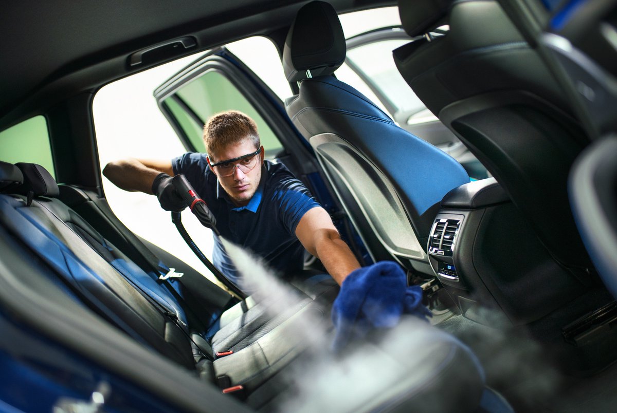 ClassicShineCT's tweet image. Elevate your driving experience with our premium vehicle interior detailing services! At Classic Shine of Greenwich, we meticulously clean every inch of your car’s interior, leaving it spotless and fresh. Book an appointment today and see the difference. #ExteriorDetailing #Pr...