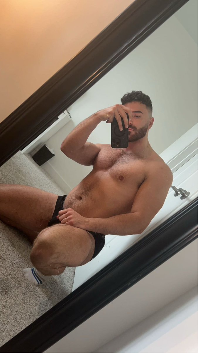 RodriguezSeth's tweet photo. Got my haircut so here are some pictures that really accentuates it 💕 https://t.co/g7HneqCcmz