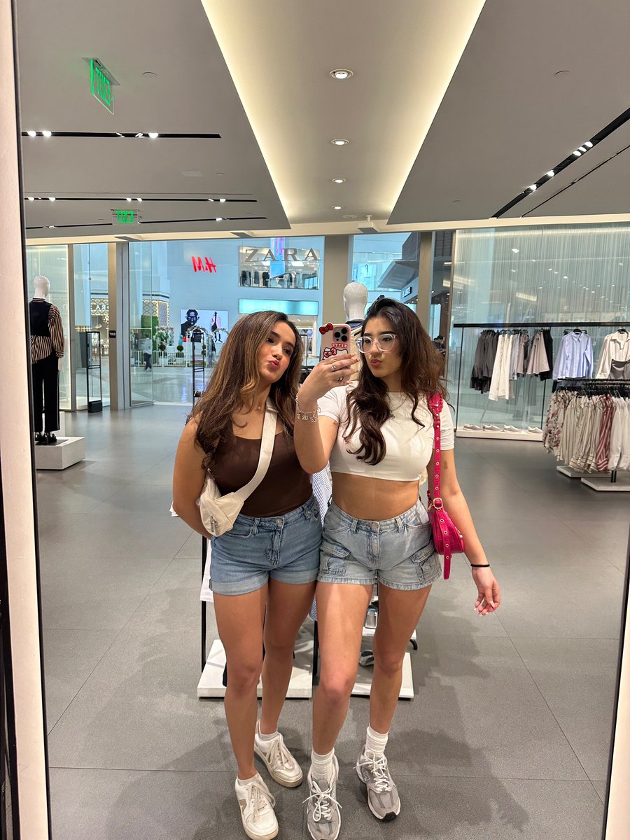 lisly ִ ࣪𖤐 tweet media