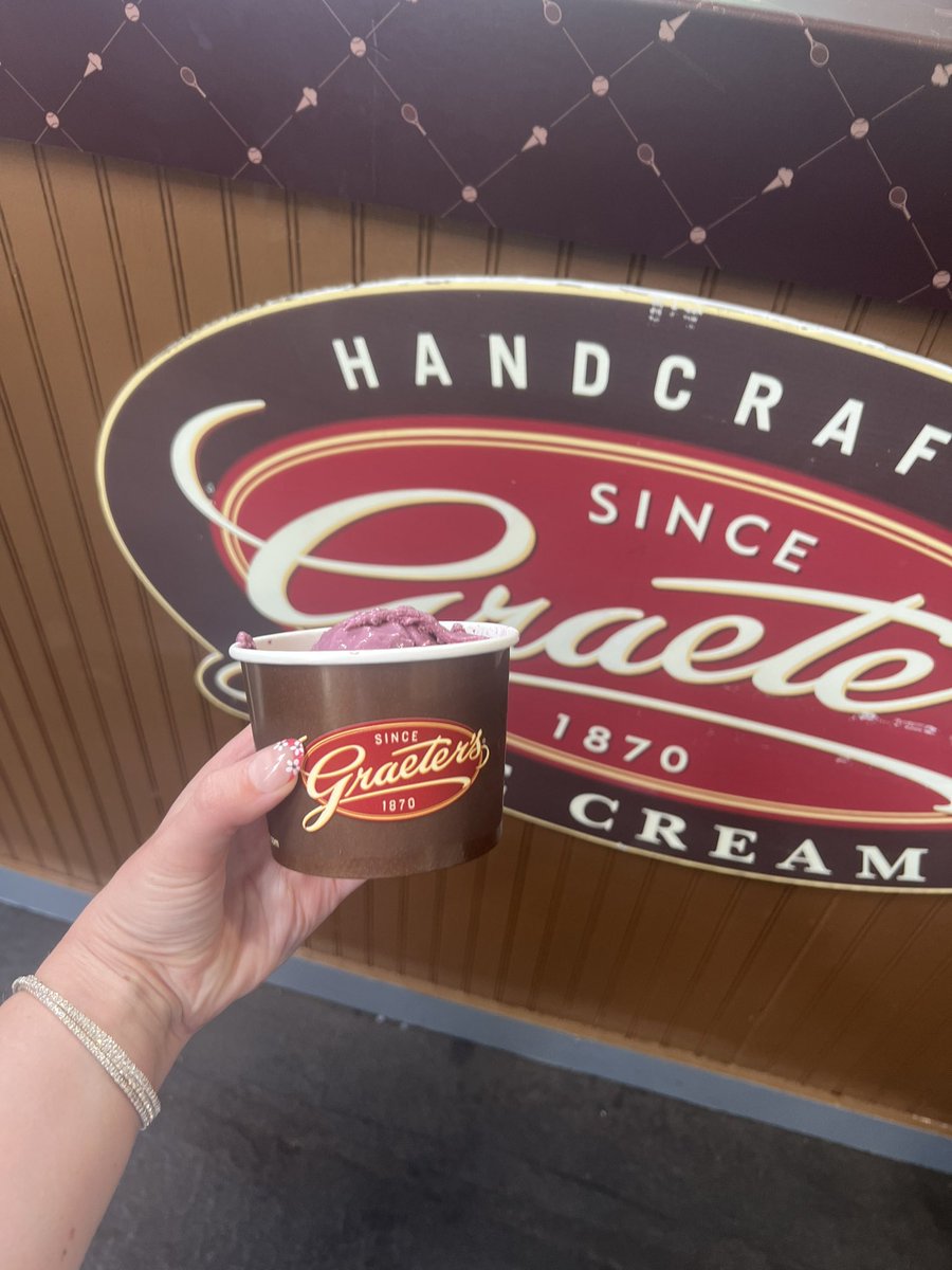 My trip home included all the best Cincinnati foods ❤️