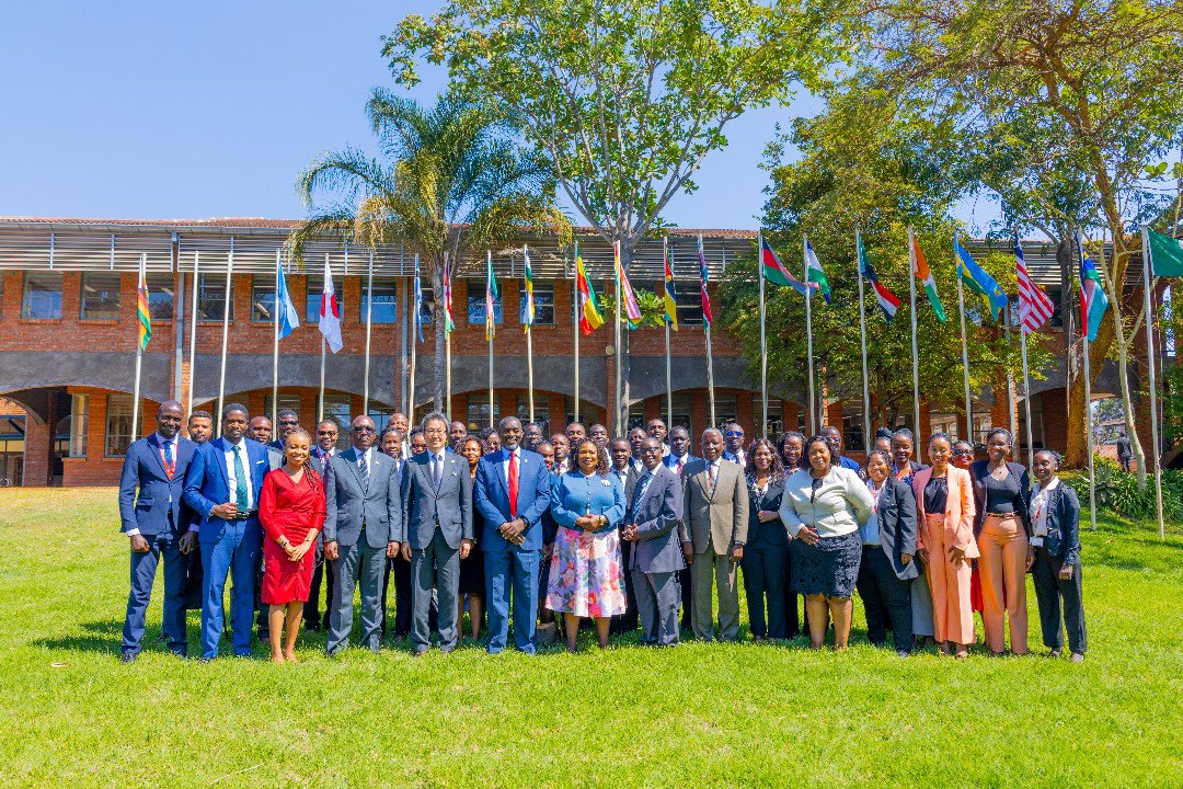 Honored to deliver remarks at the launch of the 17th Cohort of the Master’s Degree in #IP a program by <a href="/_ARIPO/">ARIPO</a>, <a href="/Africa_Univ/">Africa University</a> &amp; <a href="/WIPO/">World Intellectual Property Organization (WIPO)</a>, with support from <a href="/JPO_JPN/">Japan Patent Office</a>. This initiative is pivotal in bridging the gap in IP expertise across Africa.
Photo credit: <a href="/Africa_Univ/">Africa University</a>