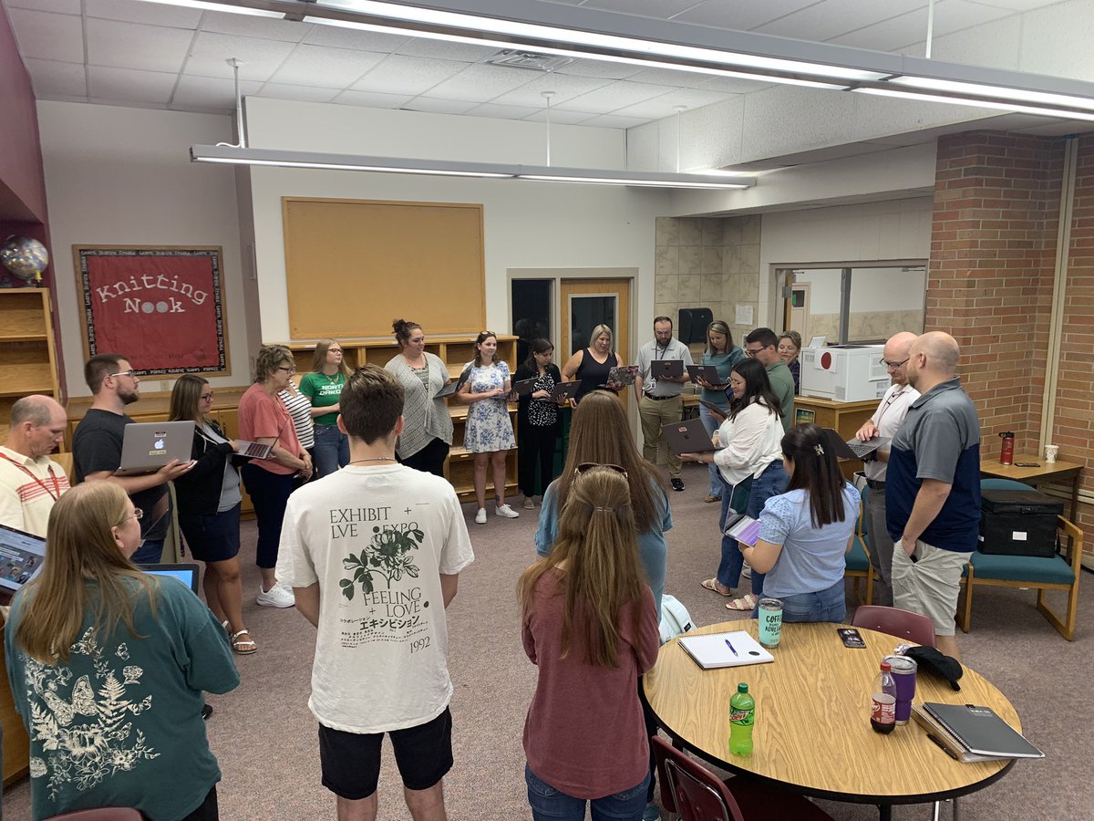 Schroeder Raiders are BACK! Veteran staff and new staff sharing their summer experiences with an icebreaker.
#schroederms_gf
