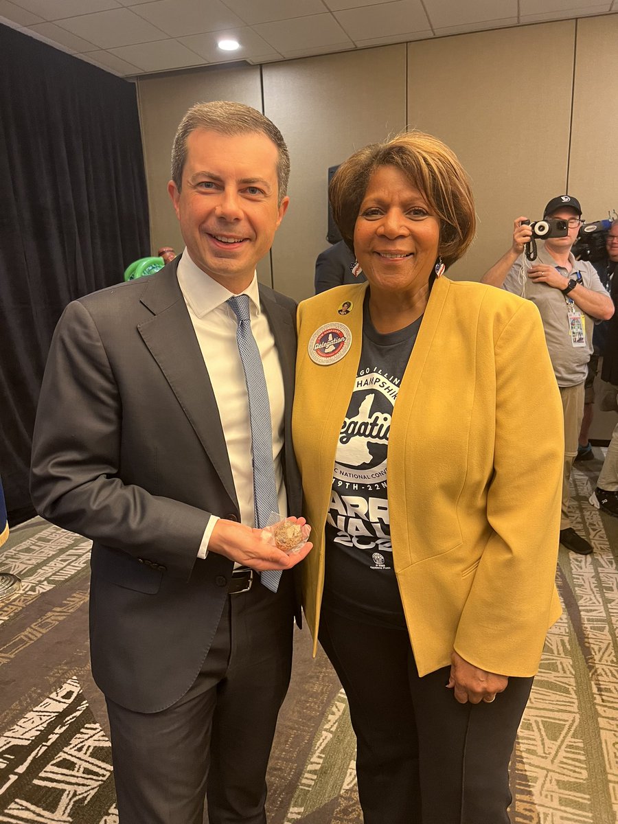 Melanie Levesque (@melanie4nh) on Twitter photo Kamala Cookies at the DNC Convention are the rage. Thank you Francestown Dems!❤️<a href="/NHDems/">NH Democratic Party</a> <a href="/DNC/">Democratic Party</a> Kamala Cookies at the DNC Convention are the rage. Thank you Francestown Dems!❤️<a href="/NHDems/">NH Democratic Party</a> <a href="/DNC/">Democratic Party</a>